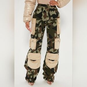 Fashion Nova Camo High Waist Cargo Jean Pants Size 9 Colorblock Grunge Utility